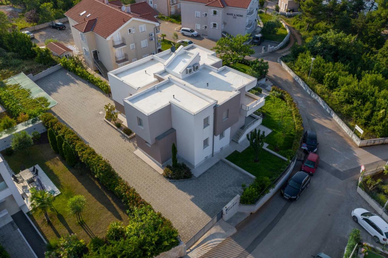 Rova Apartman *